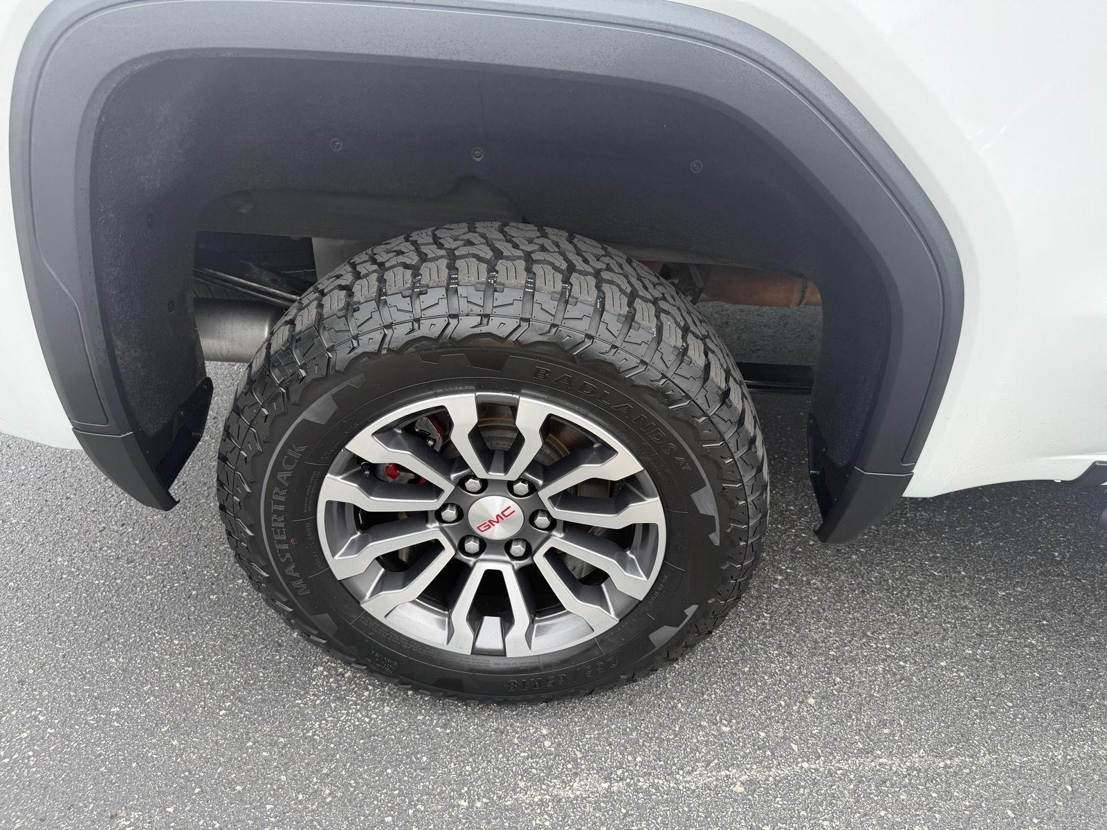 GMC Sierra 1500 AT4 Crew Cab Long Box 4WD 2019