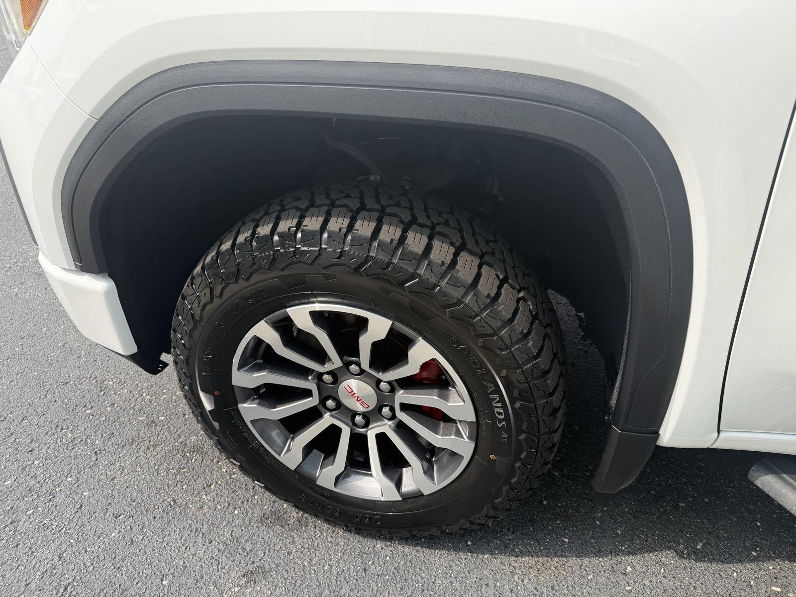 GMC Sierra 1500 AT4 Crew Cab Long Box 4WD 2019