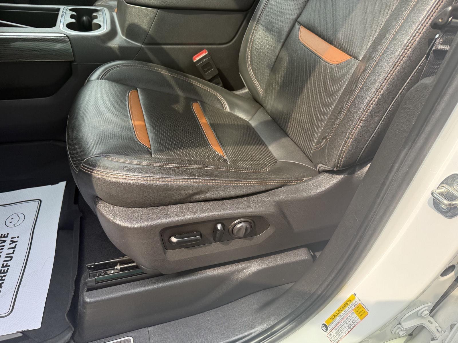 GMC Sierra 1500 AT4 Crew Cab Long Box 4WD 2019