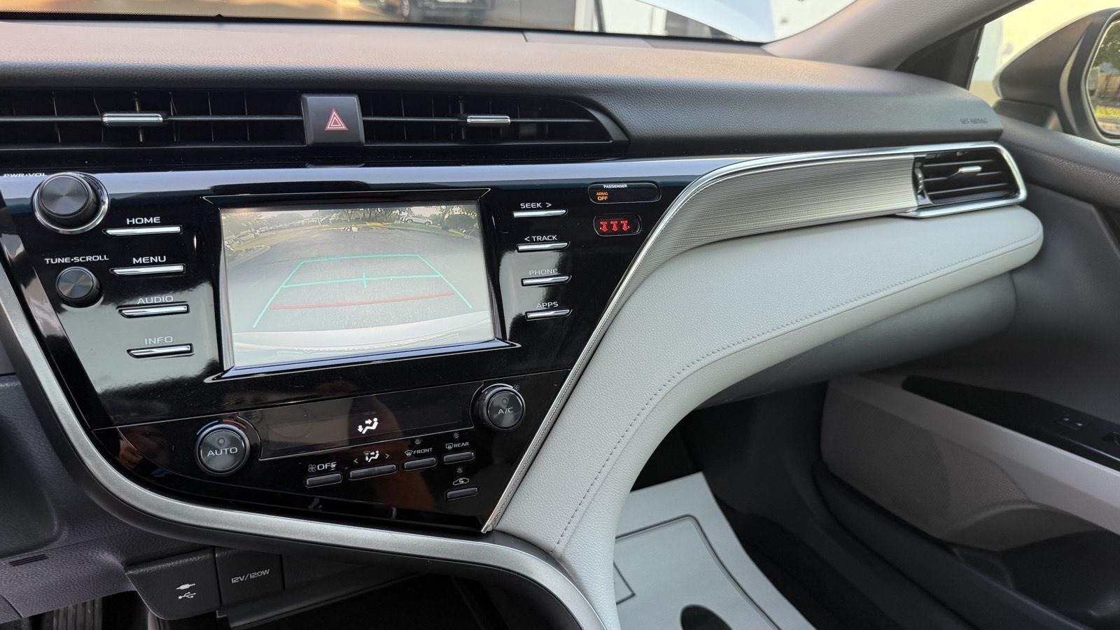 Toyota Camry SE 2018