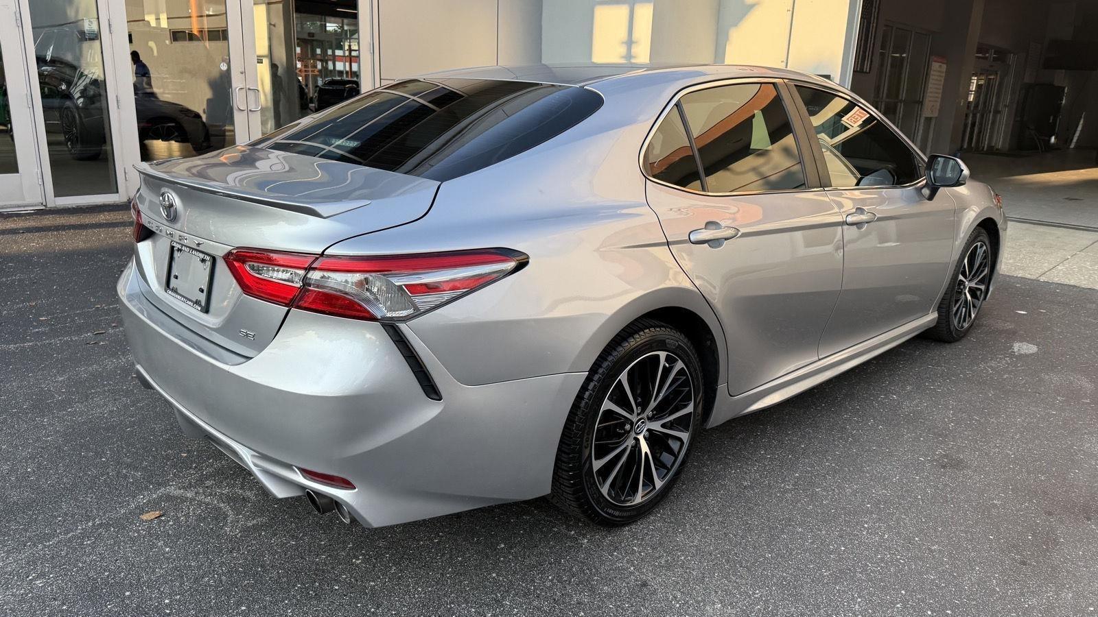 Toyota Camry SE 2018