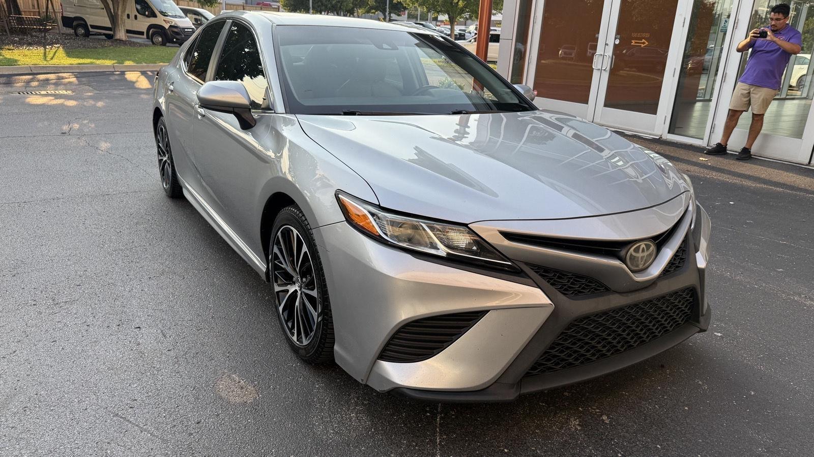 Toyota Camry SE 2018