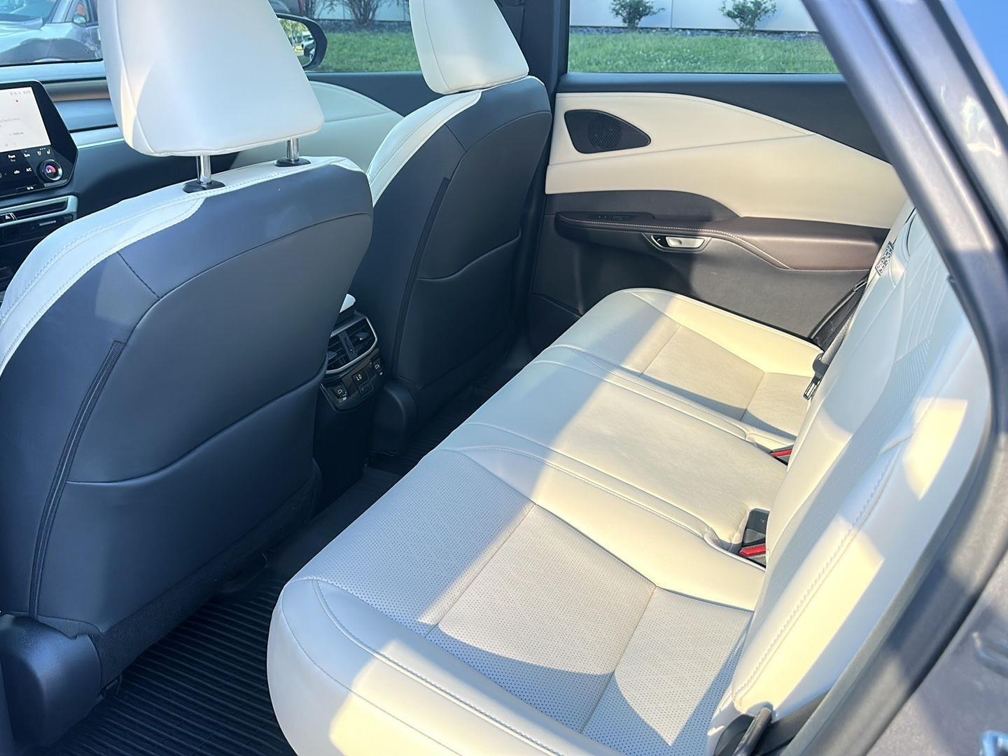 Lexus RX 350h AWD 2025