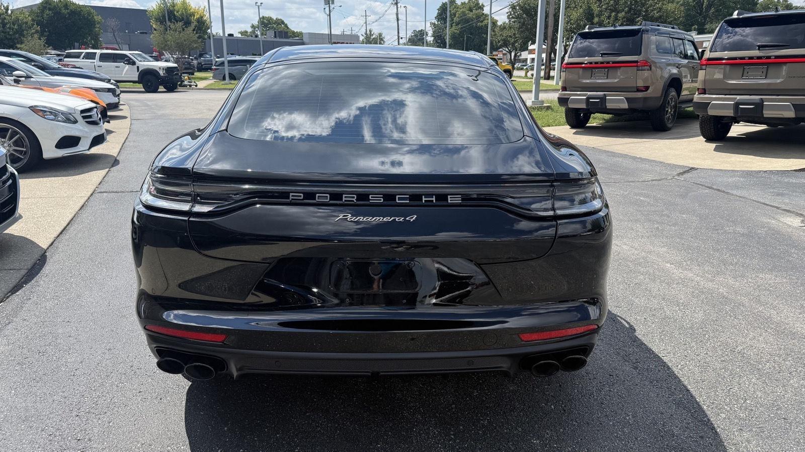 Porsche Panamera 4 2022