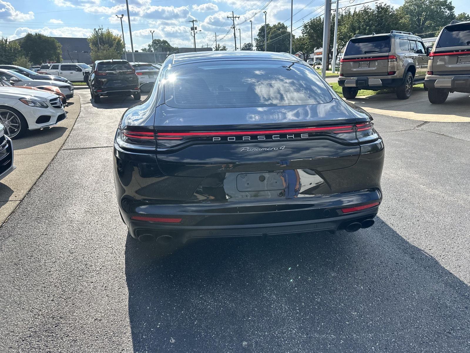 Porsche Panamera 4 2022