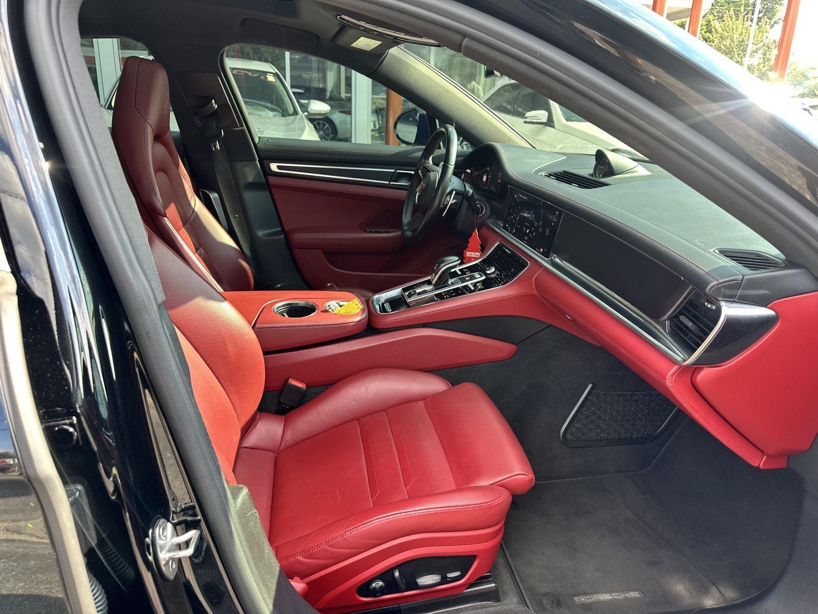 Porsche Panamera 4 2022