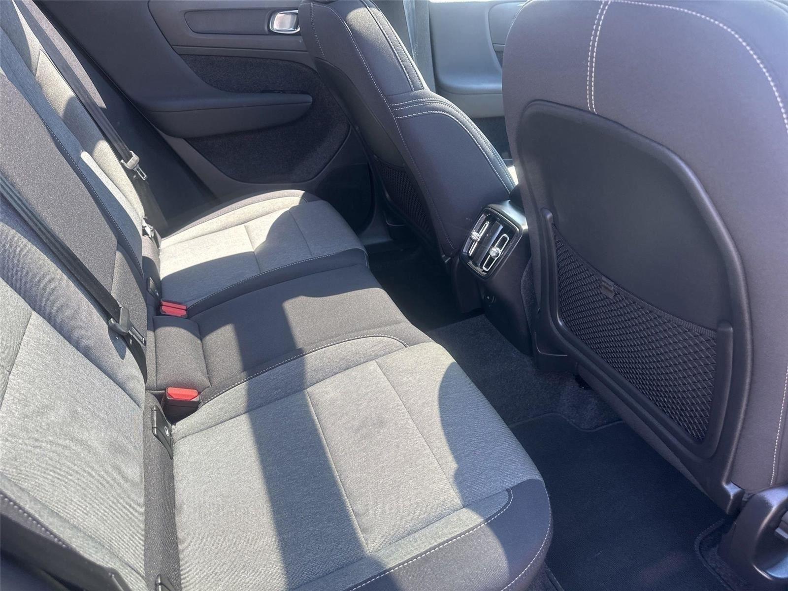 Volvo XC40 B5 Core AWD 2025