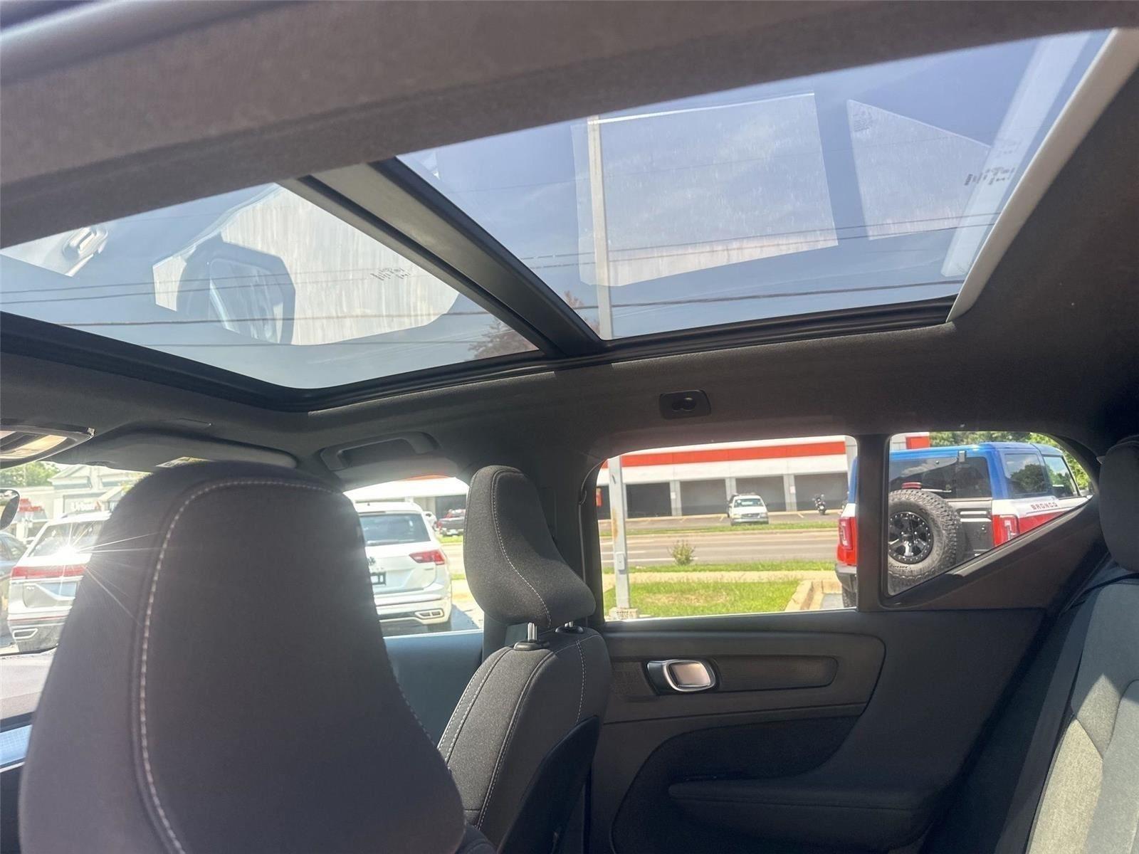 Volvo XC40 B5 Core AWD 2025
