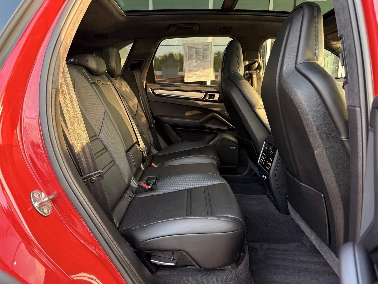 Porsche Cayenne GTS 2021