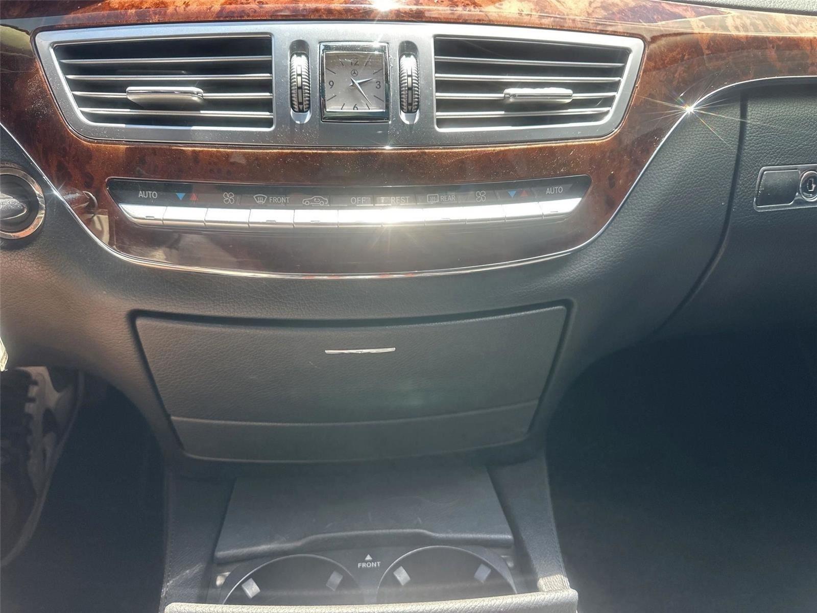 Mercedes-Benz S-Class S550 2008