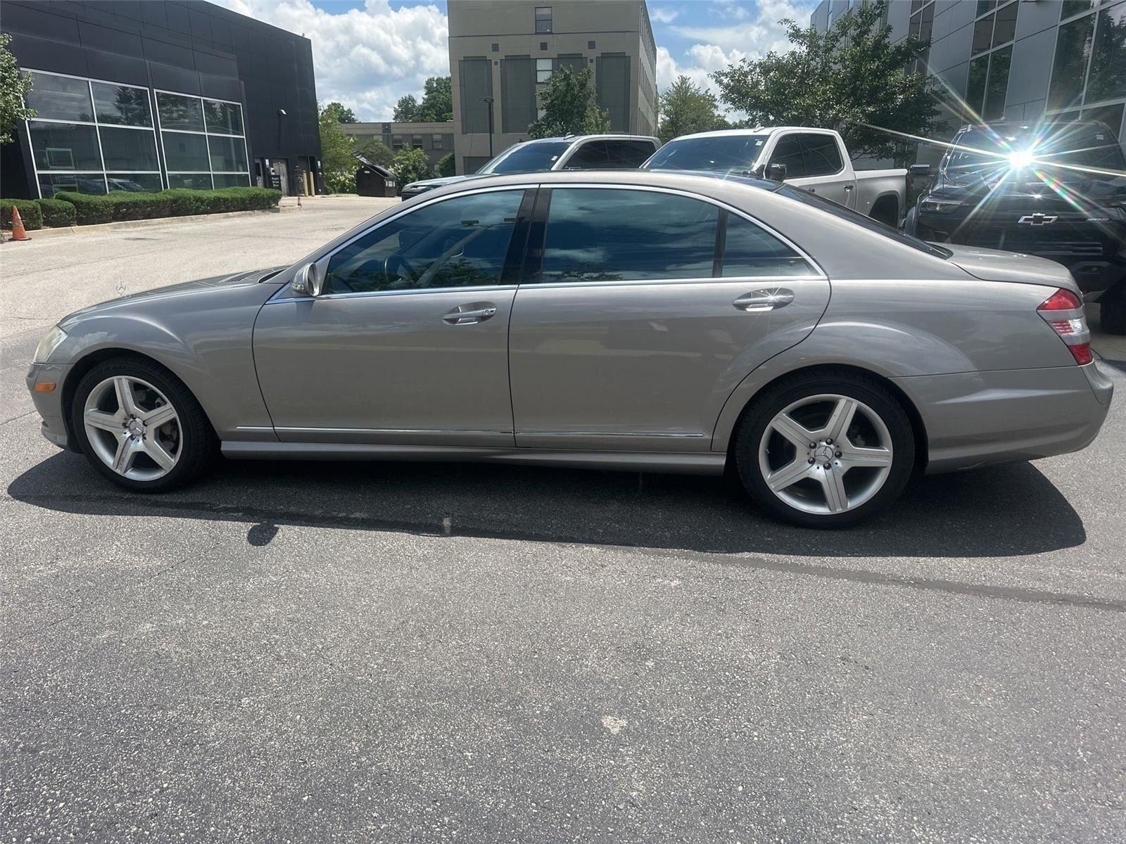 Mercedes-Benz S-Class S550 2008