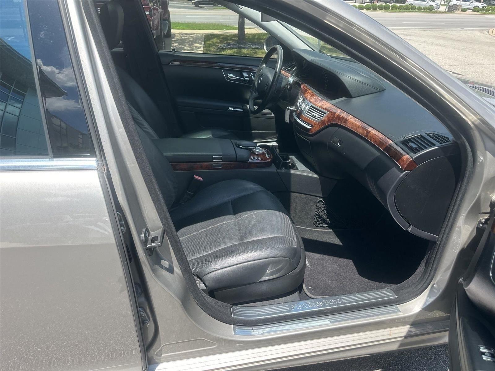 Mercedes-Benz S-Class S550 2008