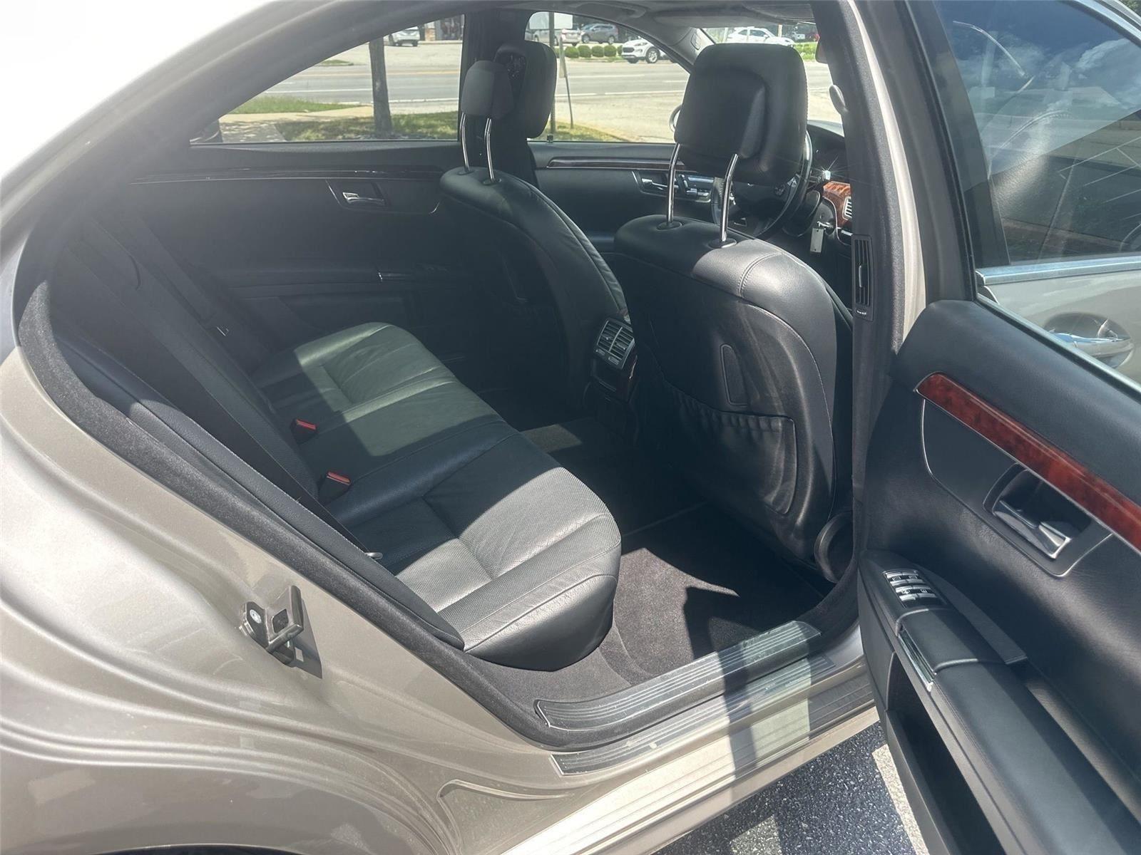 Mercedes-Benz S-Class S550 2008