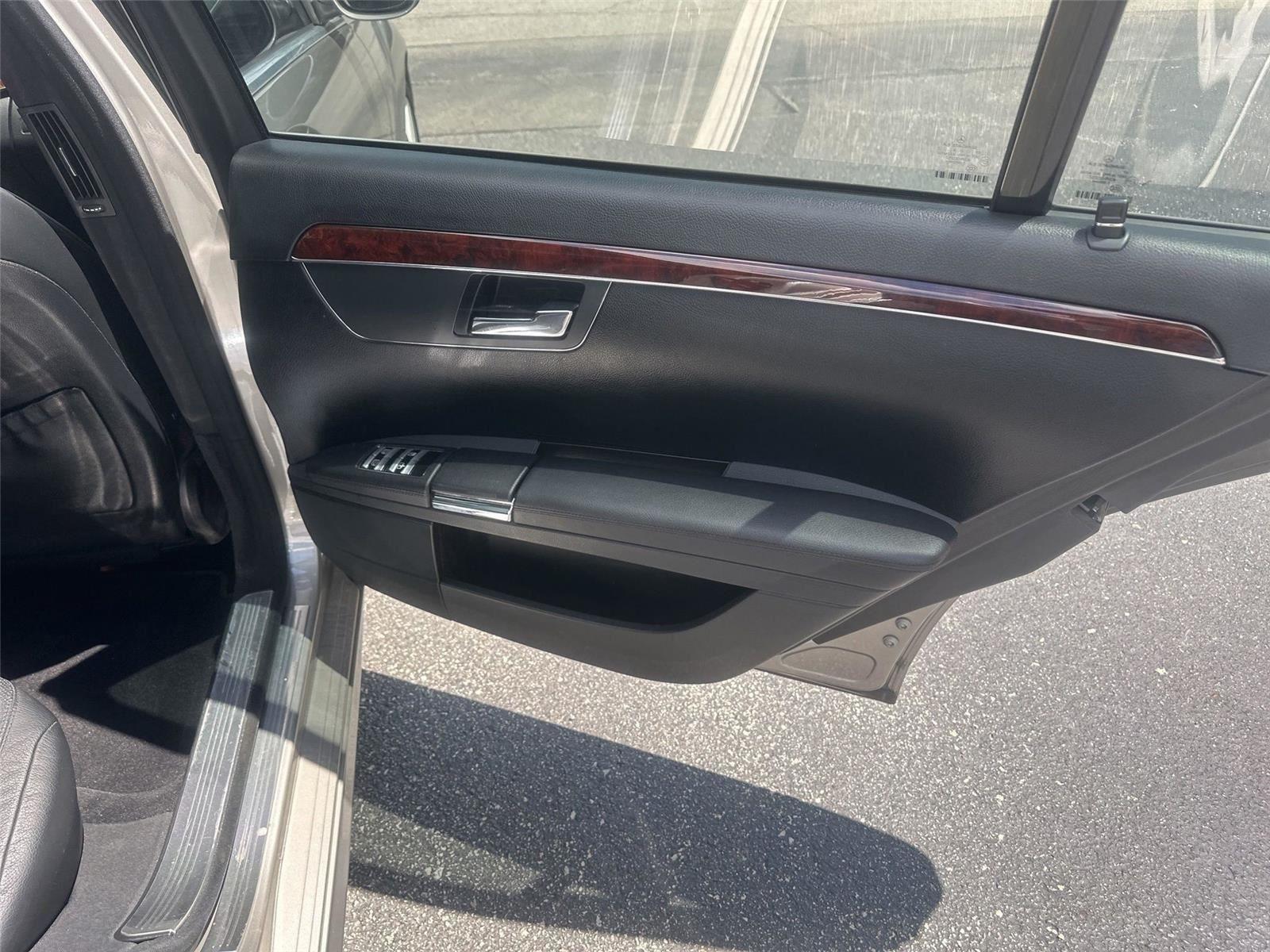 Mercedes-Benz S-Class S550 2008