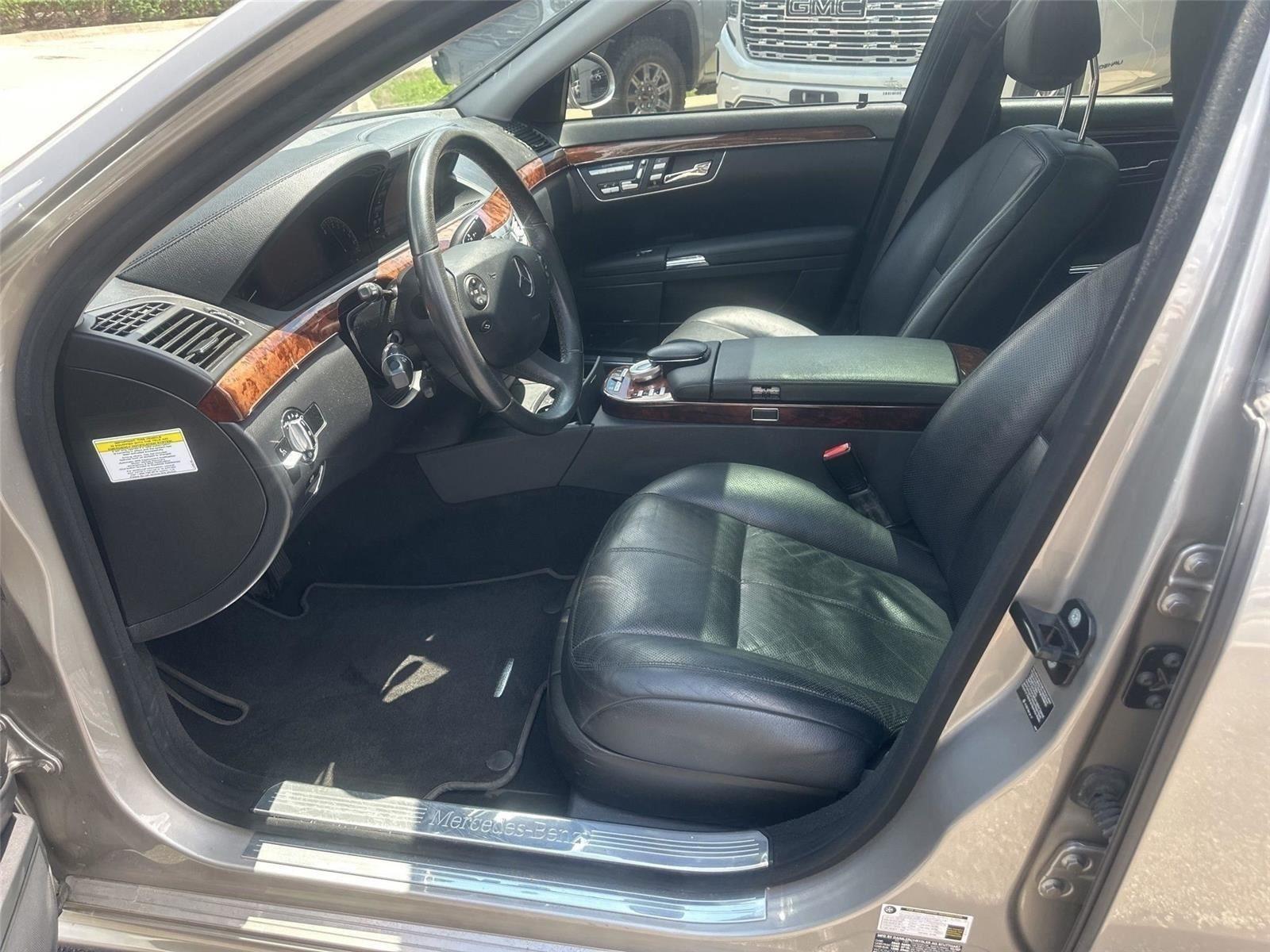 Mercedes-Benz S-Class S550 2008