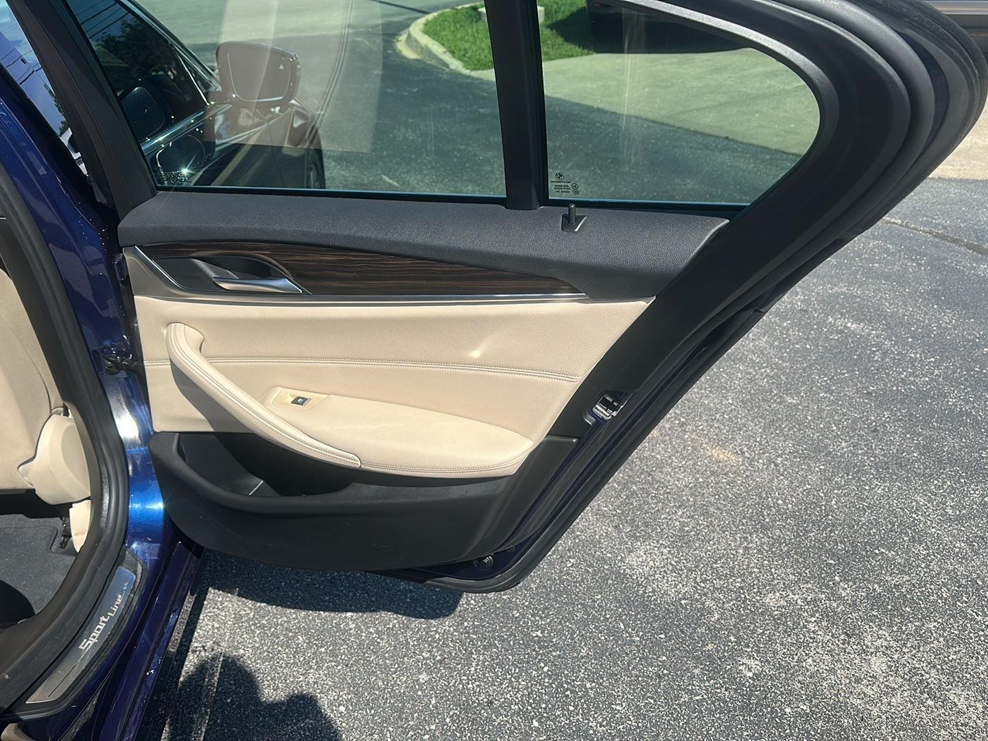 BMW 5-Series 530i xDrive 2019