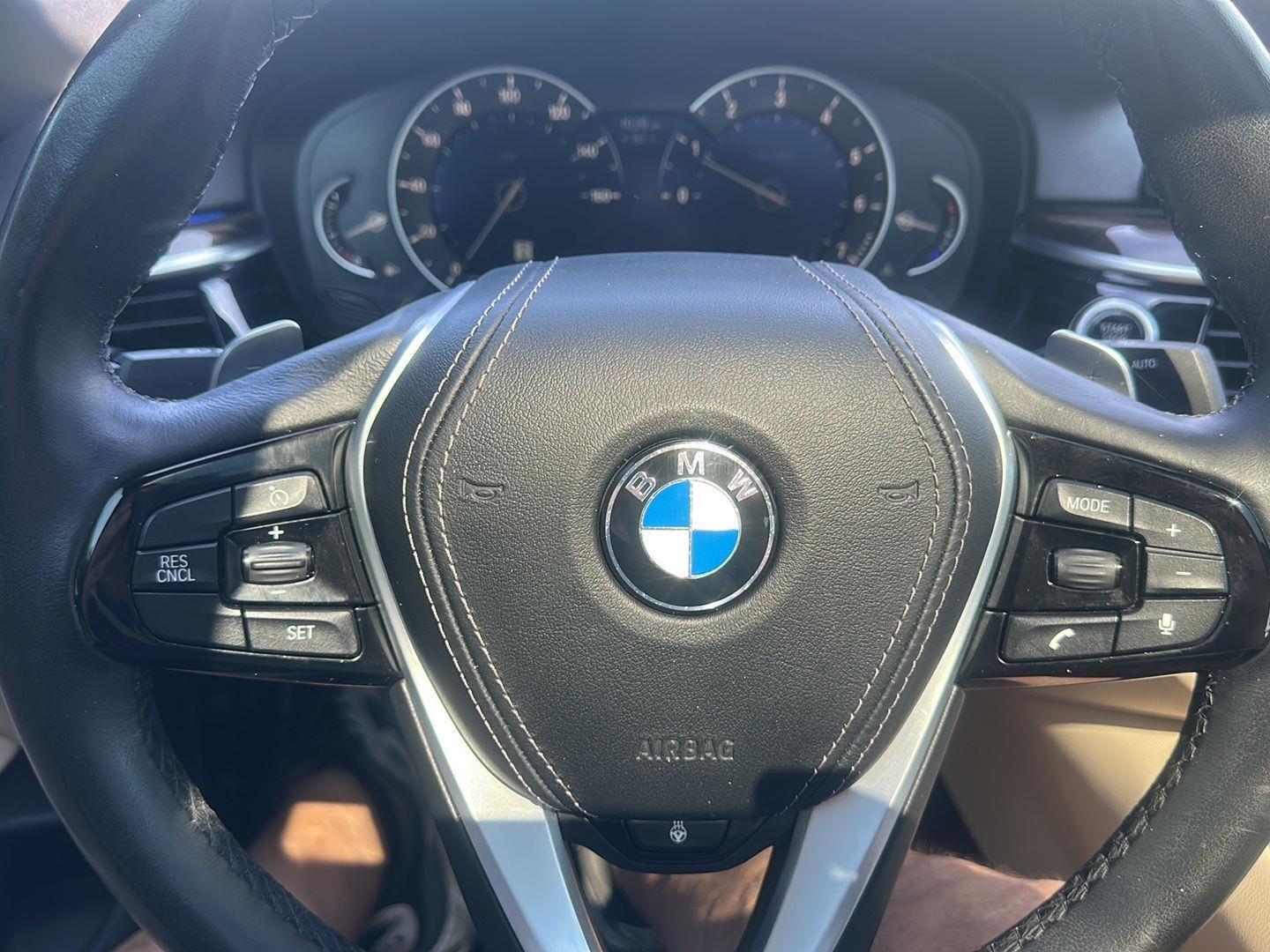 BMW 5-Series 530i xDrive 2019