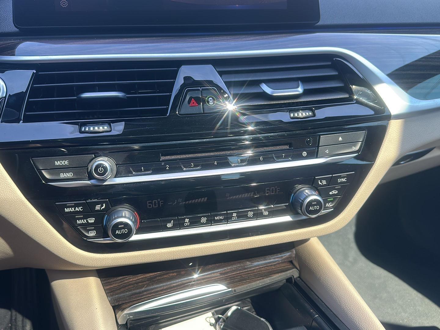BMW 5-Series 530i xDrive 2019