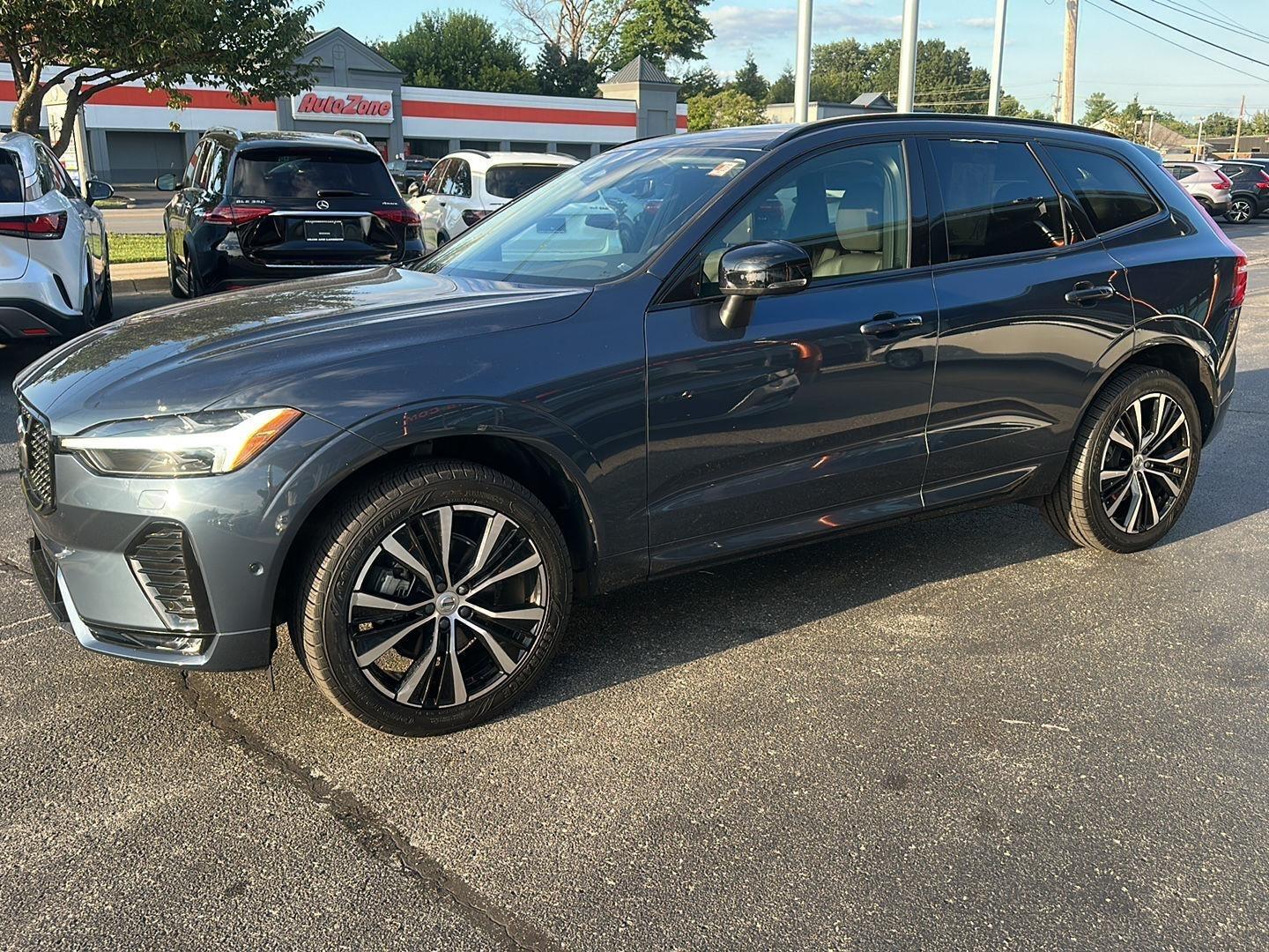 Volvo XC60 B5 Plus Dark AWD 2024