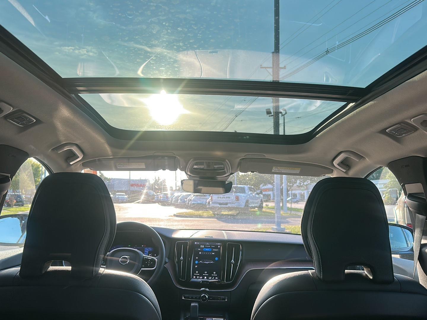 Volvo XC60 B5 Plus Dark AWD 2024