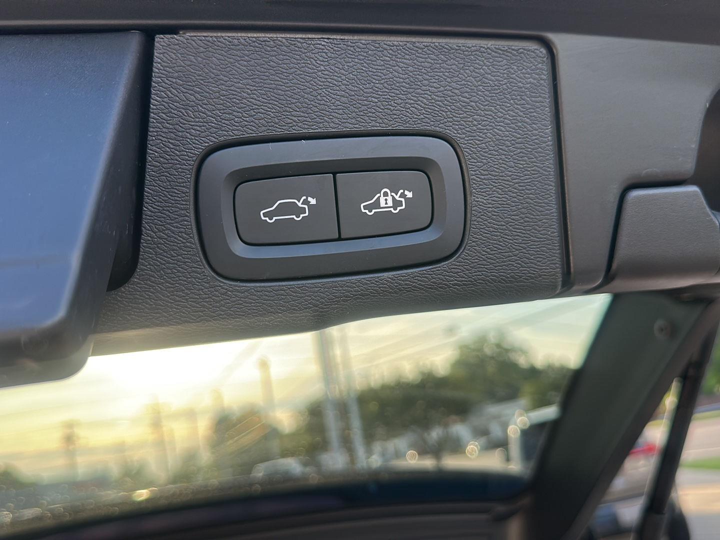 Volvo XC60 B5 Plus Dark AWD 2024