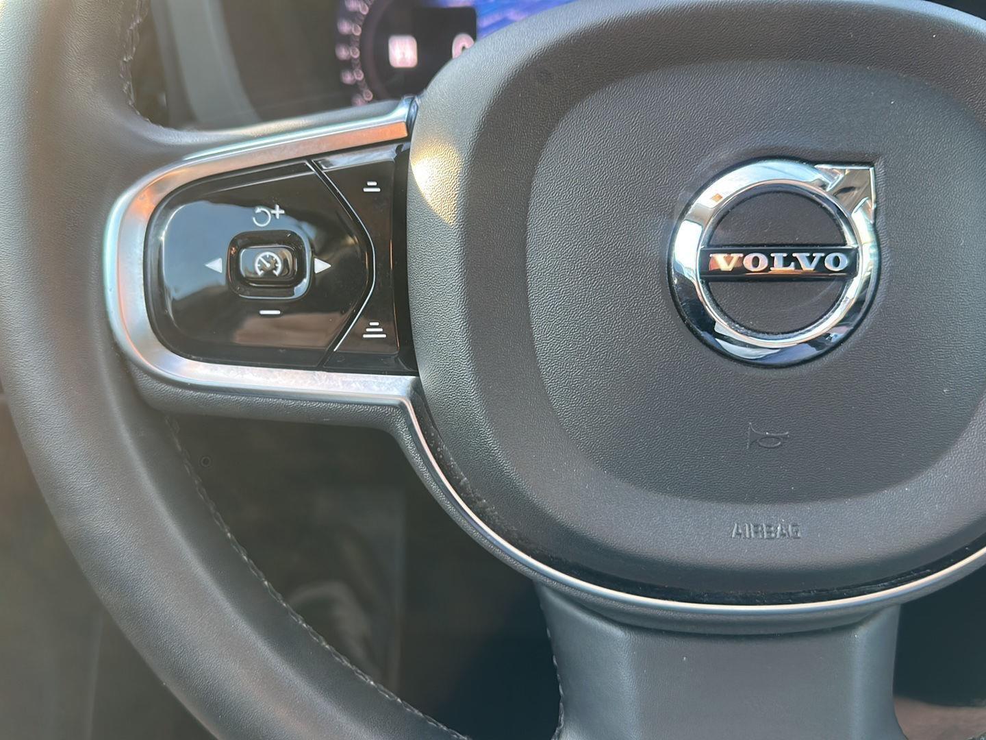 Volvo XC60 B5 Plus Dark AWD 2024