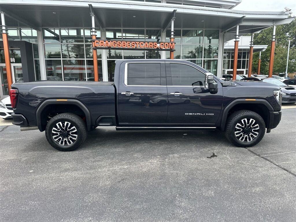GMC Sierra 3500HD Denali Ultimate Crew Cab 4WD 2025