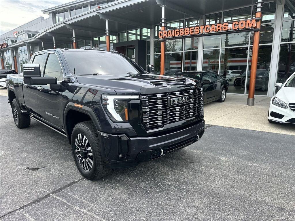 GMC Sierra 3500HD Denali Ultimate Crew Cab 4WD 2025