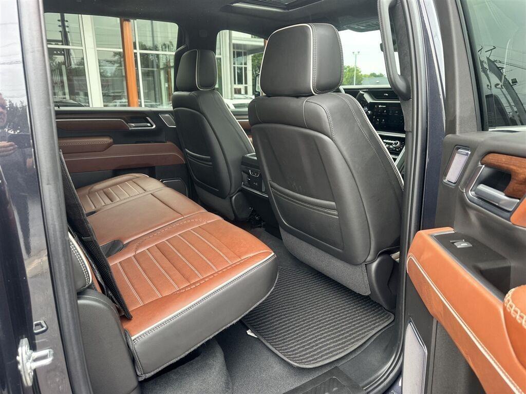 GMC Sierra 3500HD Denali Ultimate Crew Cab 4WD 2025