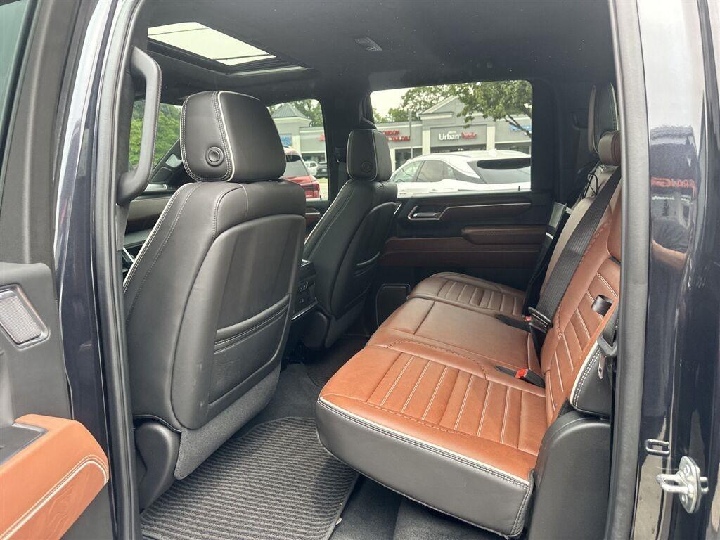 GMC Sierra 3500HD Denali Ultimate Crew Cab 4WD 2025