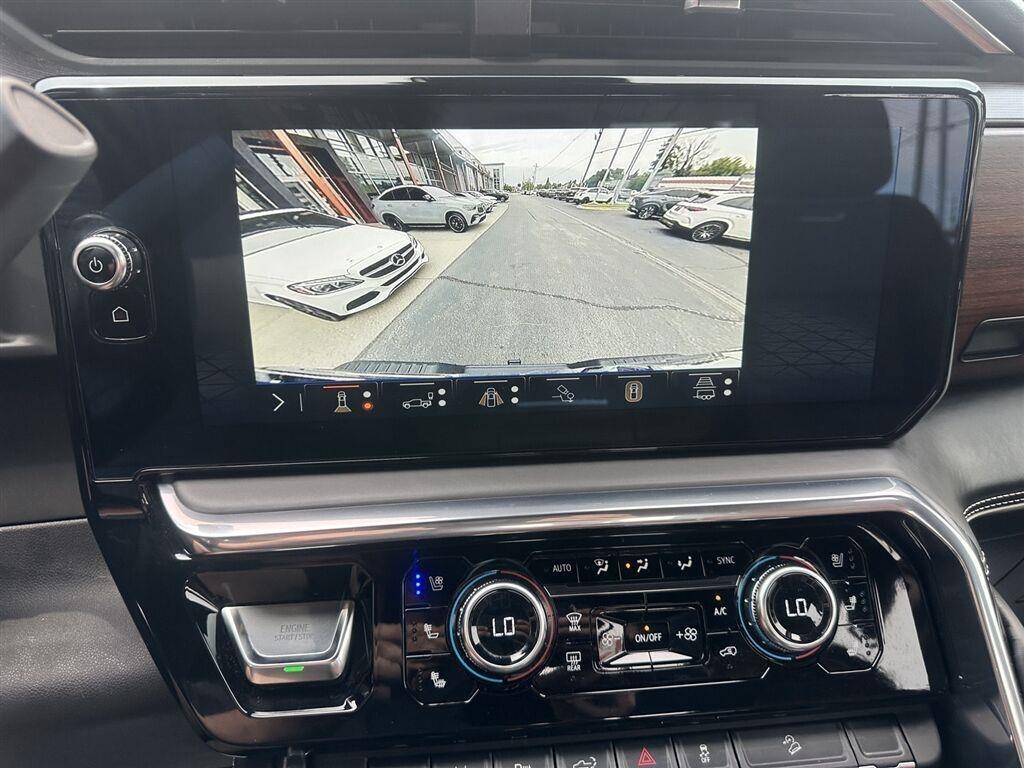 GMC Sierra 3500HD Denali Ultimate Crew Cab 4WD 2025