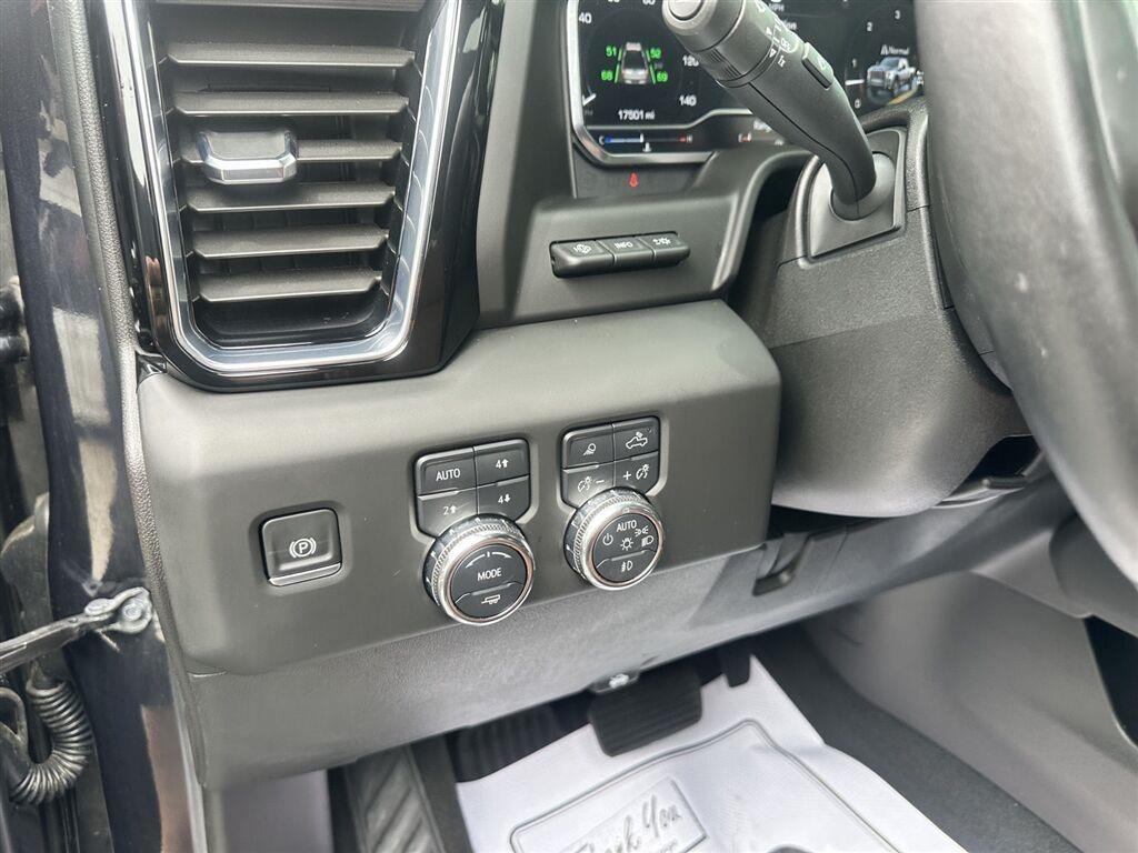 GMC Sierra 3500HD Denali Ultimate Crew Cab 4WD 2025