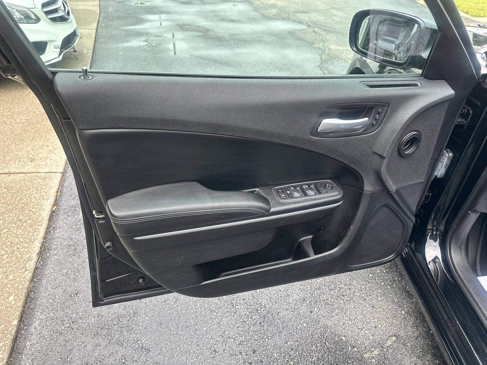 Dodge Charger SXT 2021