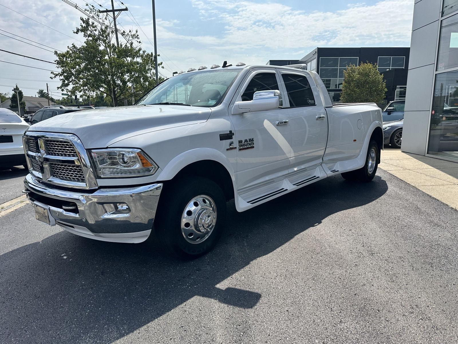 RAM 3500 Laramie Crew Cab LWB 4WD DRW 2018