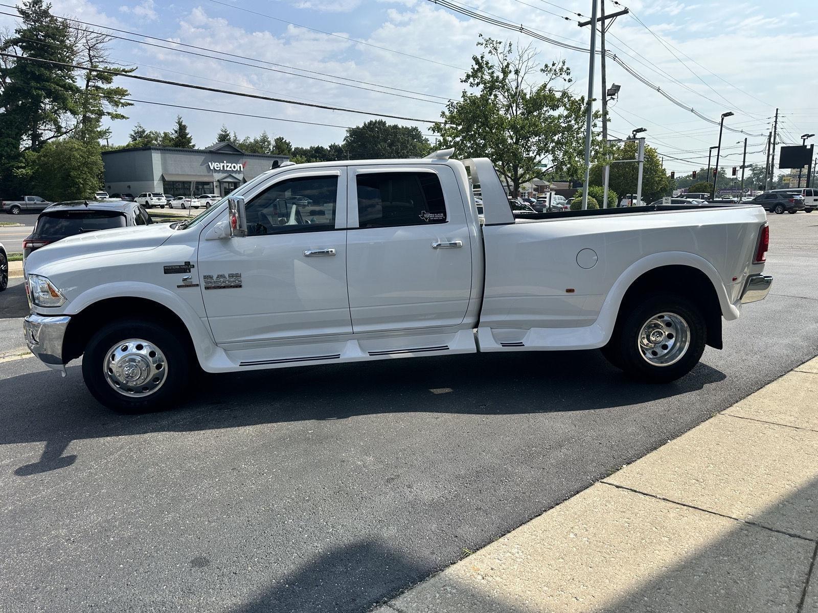 RAM 3500 Laramie Crew Cab LWB 4WD DRW 2018