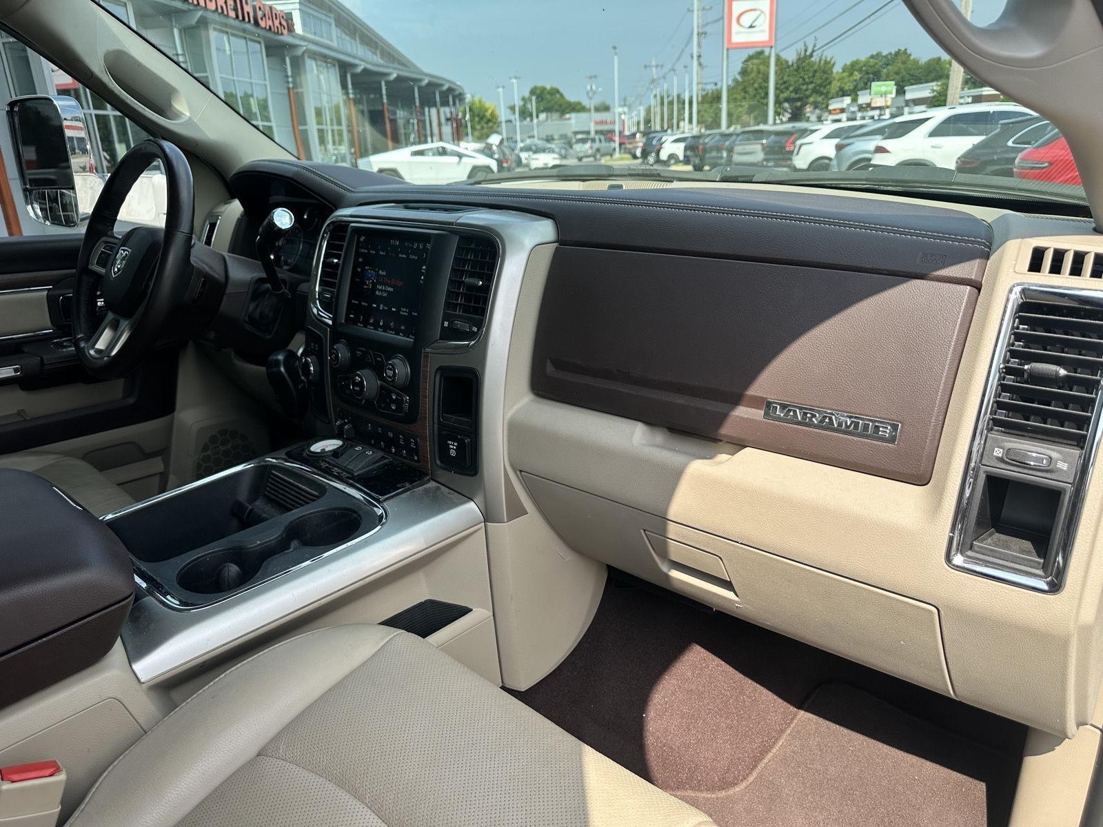 RAM 3500 Laramie Crew Cab LWB 4WD DRW 2018