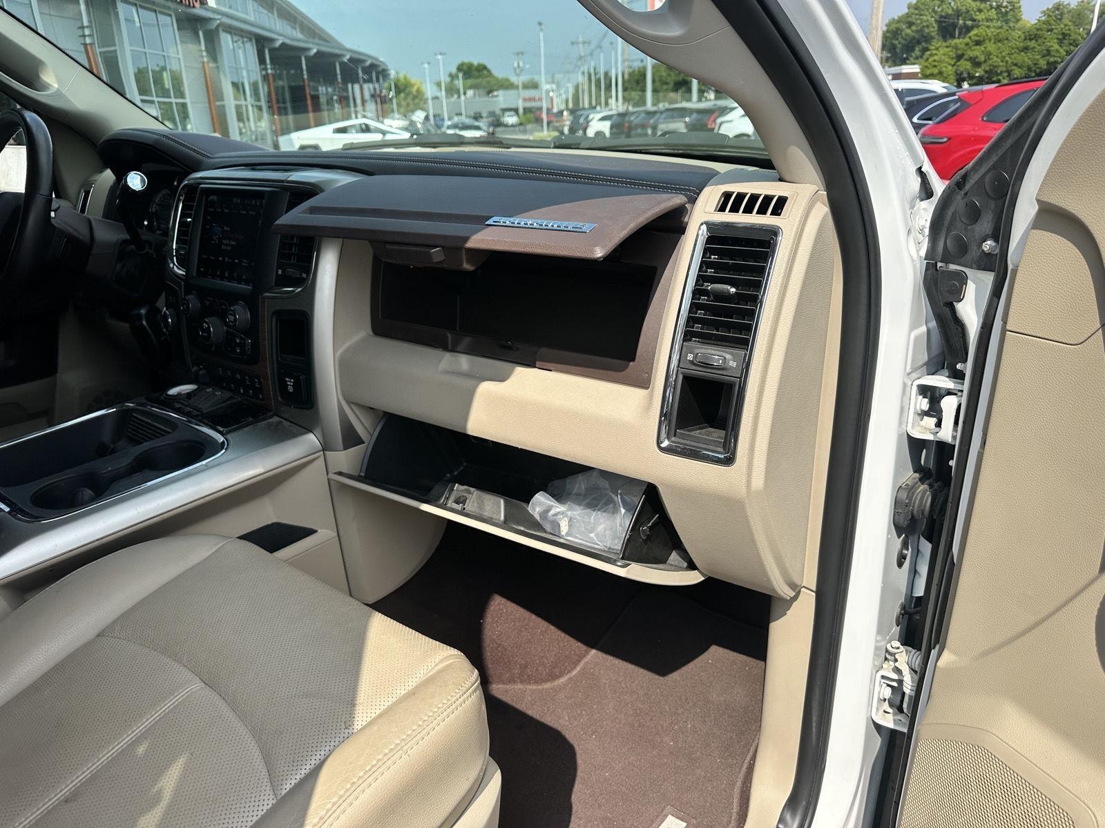 RAM 3500 Laramie Crew Cab LWB 4WD DRW 2018
