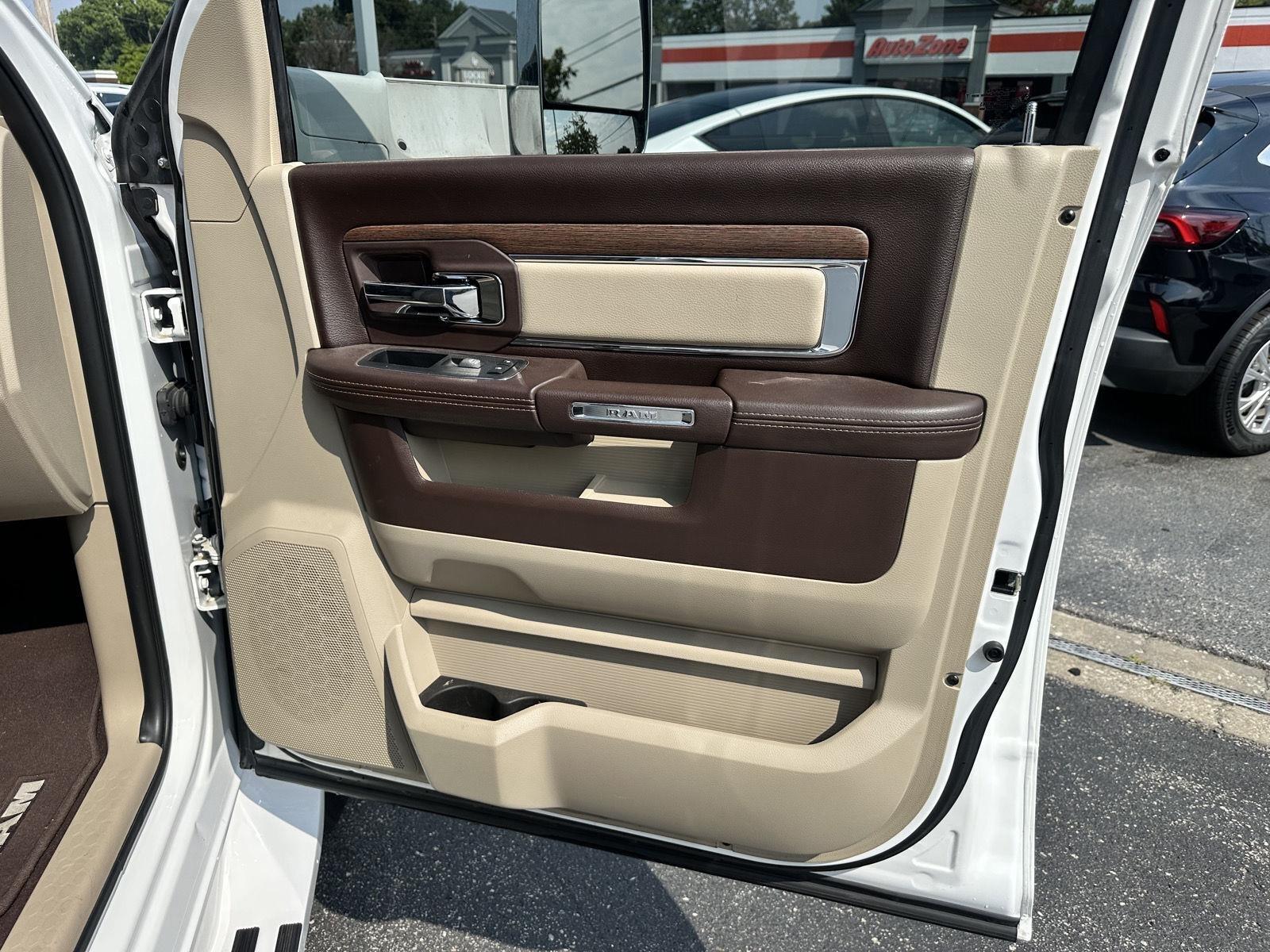 RAM 3500 Laramie Crew Cab LWB 4WD DRW 2018