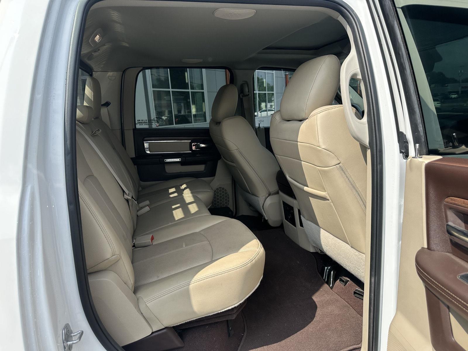 RAM 3500 Laramie Crew Cab LWB 4WD DRW 2018