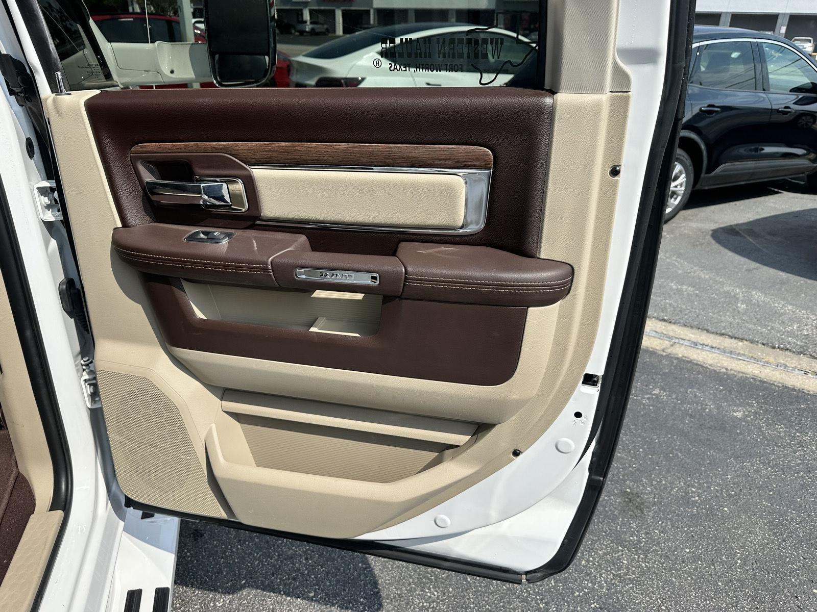 RAM 3500 Laramie Crew Cab LWB 4WD DRW 2018