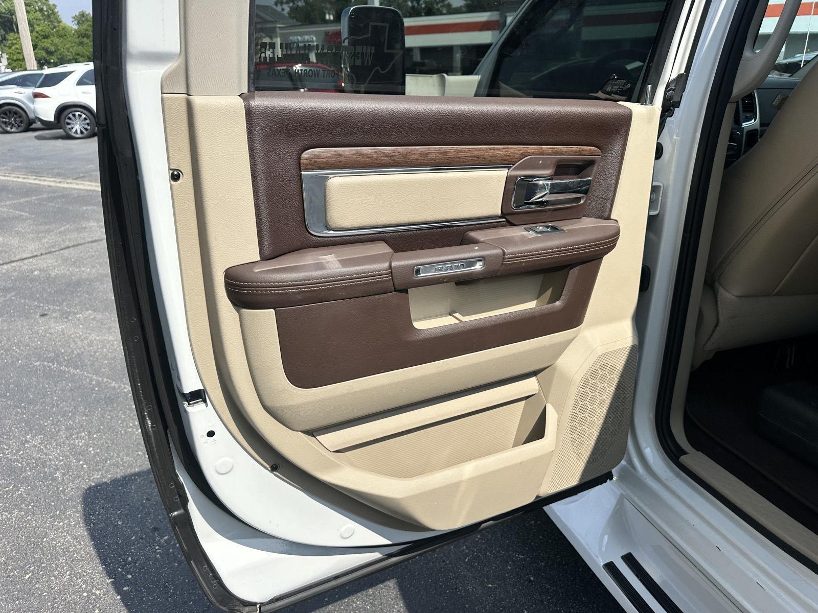 RAM 3500 Laramie Crew Cab LWB 4WD DRW 2018
