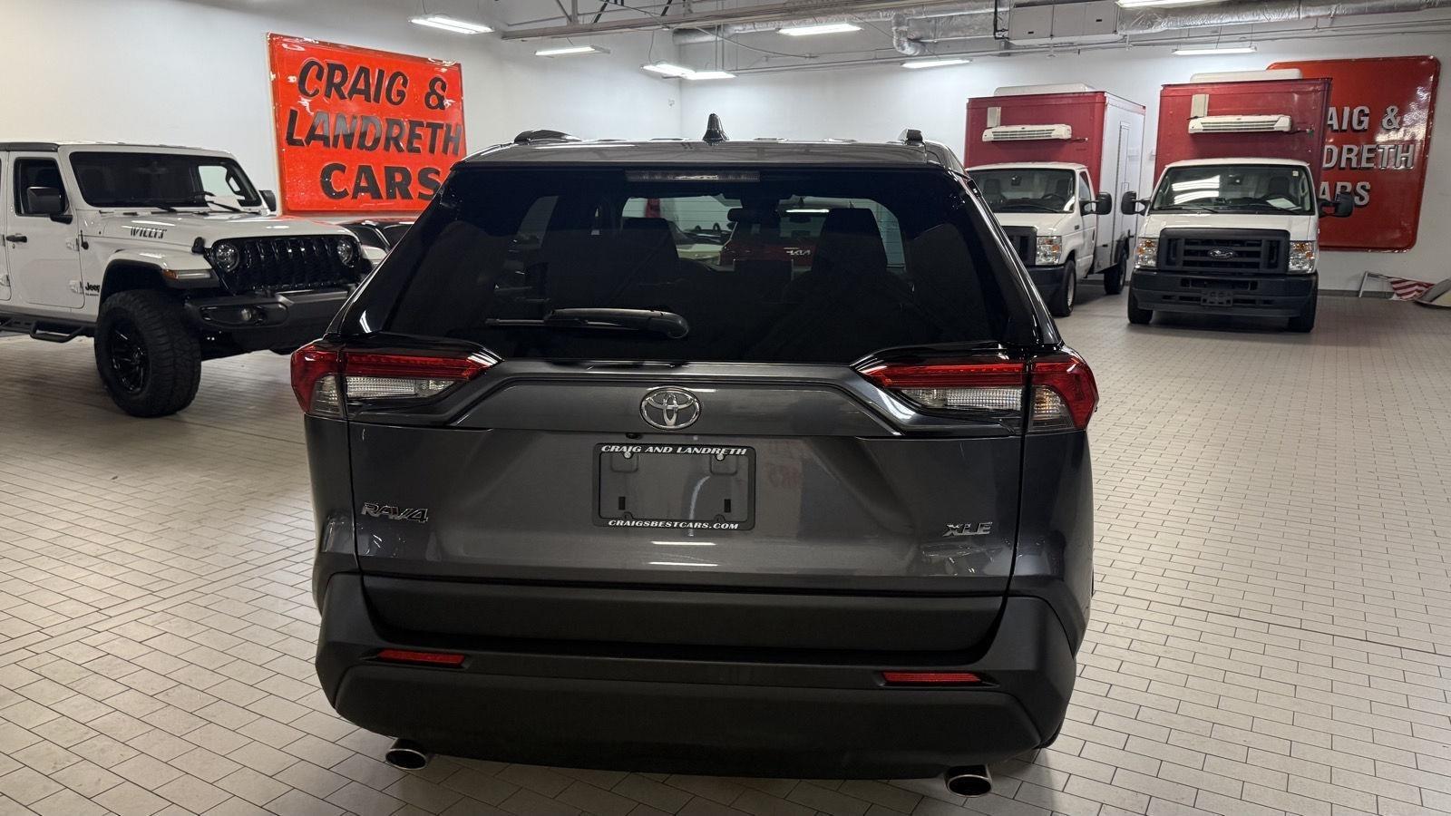 Toyota RAV4 Hybrid XLE 2025