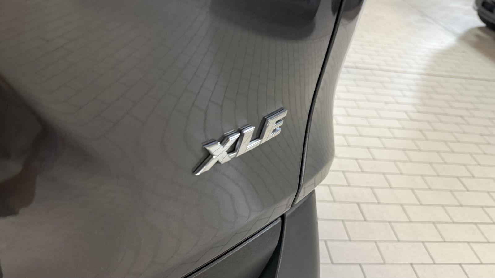 Toyota RAV4 Hybrid XLE 2025