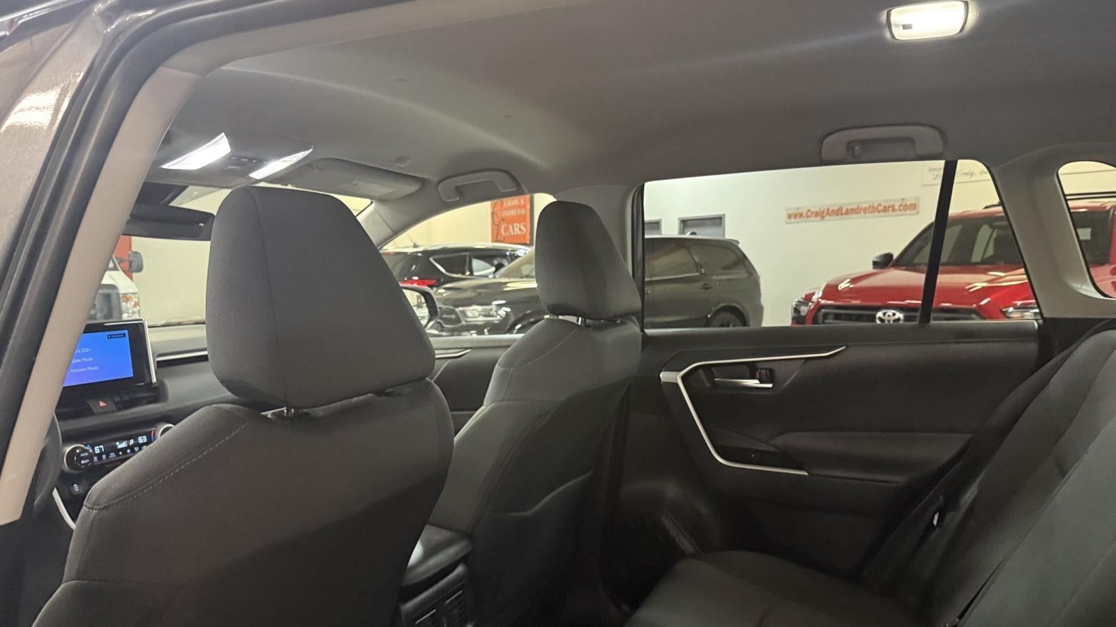 Toyota RAV4 Hybrid XLE 2025