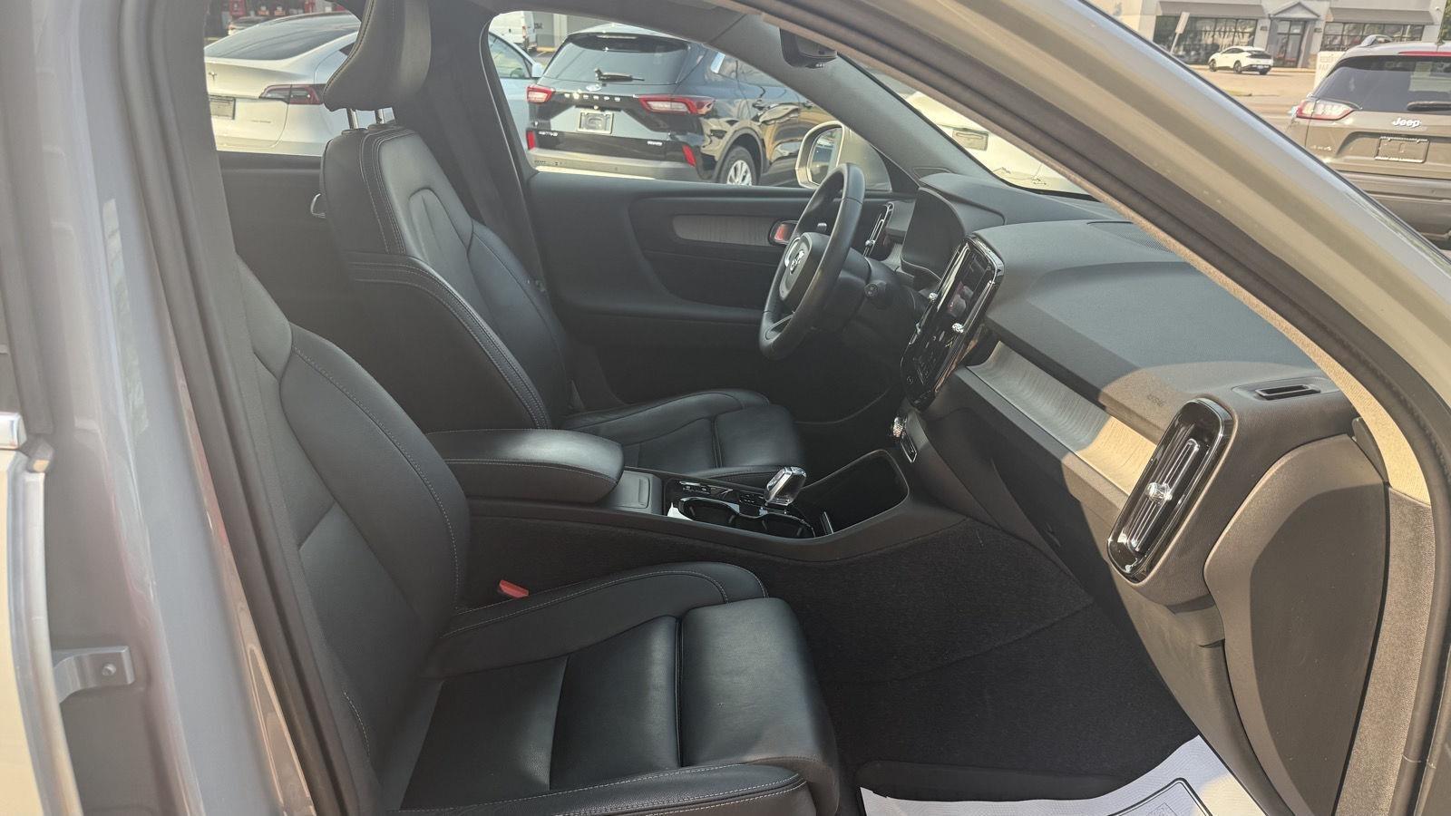 Volvo XC40 B5 Plus Bright AWD 2024