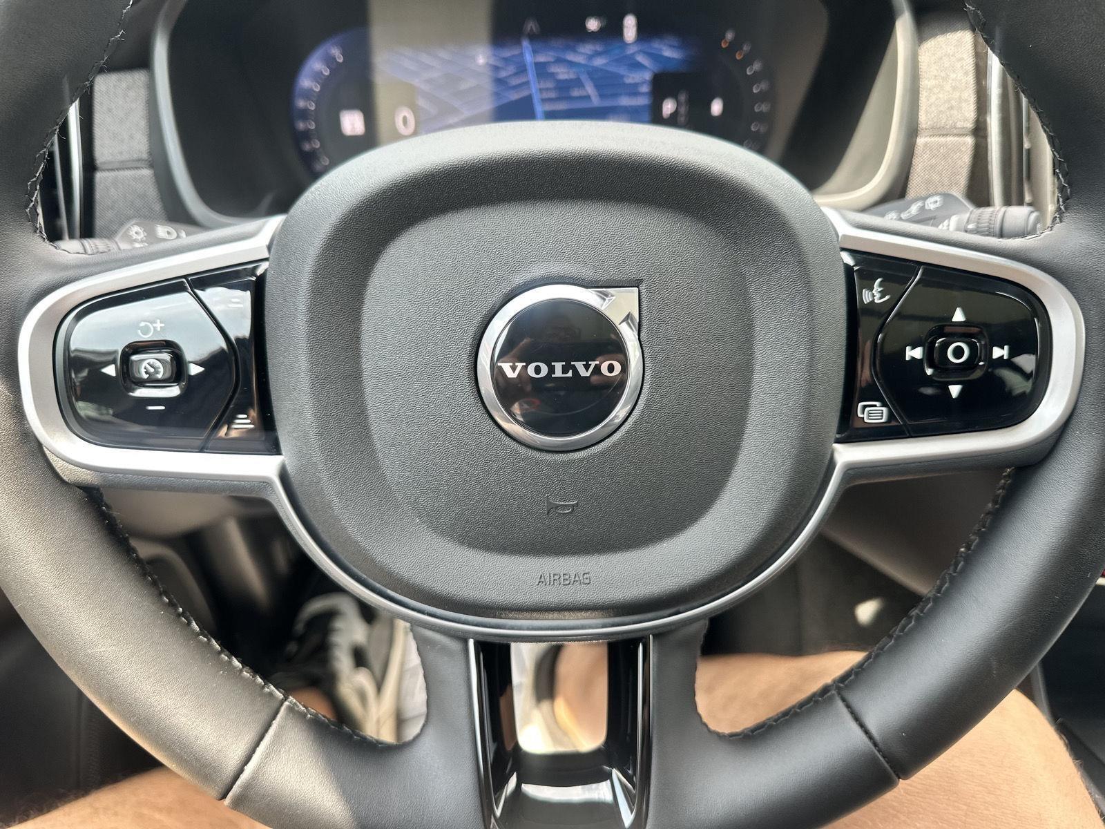 Volvo XC90 B6 Plus Bright 2025