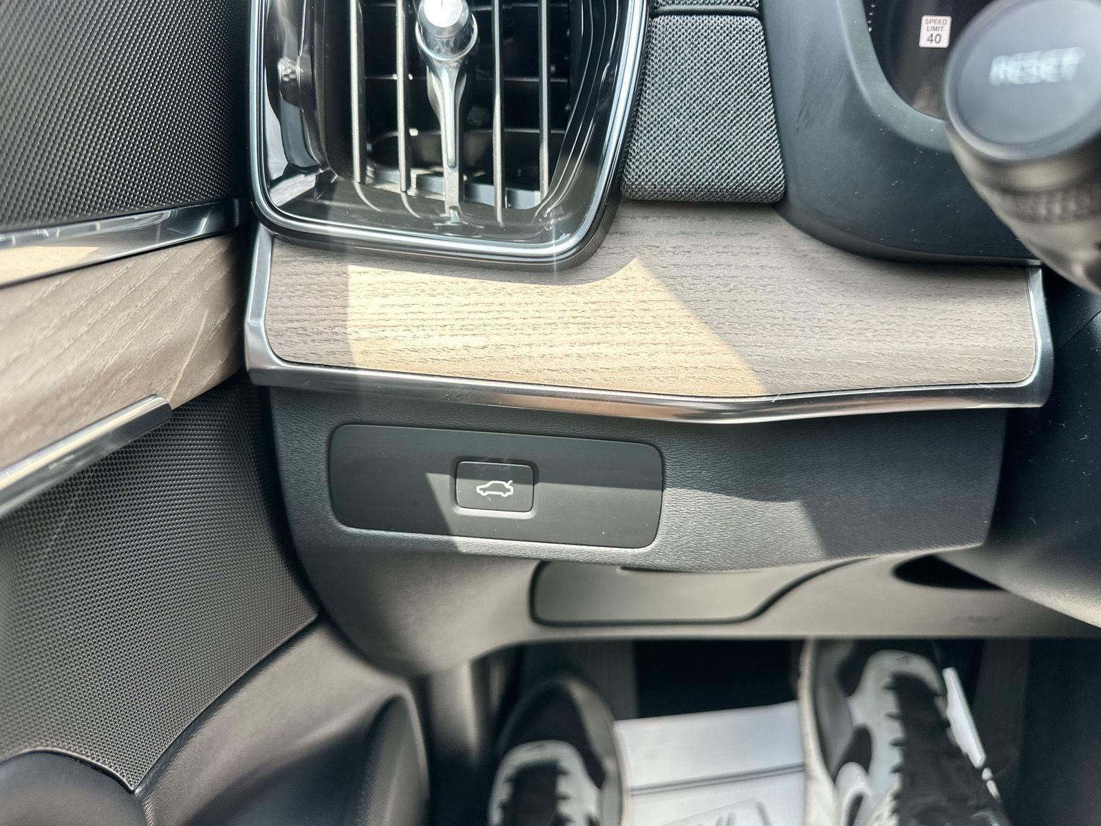 Volvo XC90 B6 Plus Bright 2025