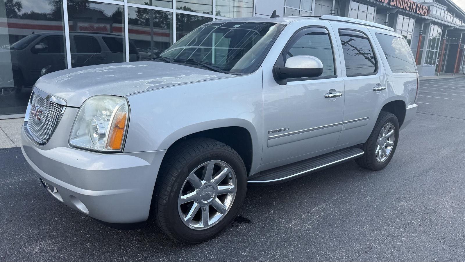 GMC Yukon Denali 4WD 2011