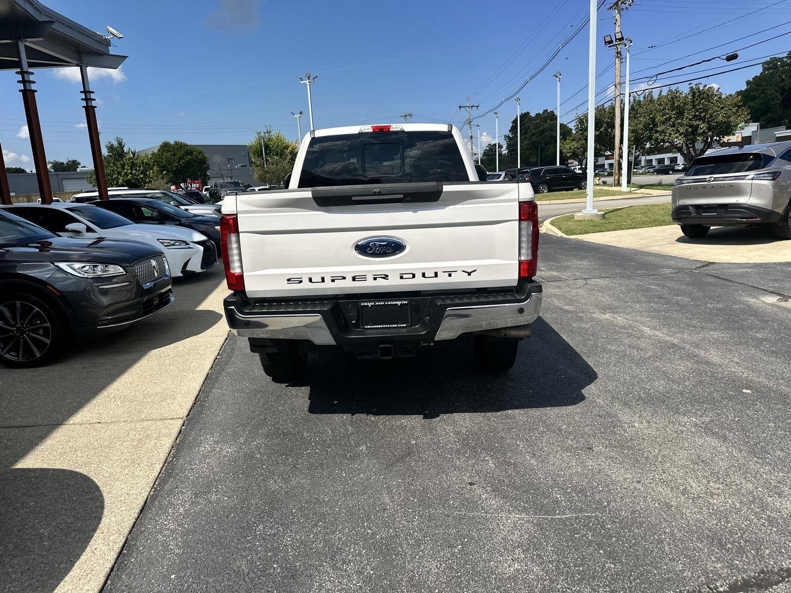 Ford F-250 SD Lariat Crew Cab 4WD 2018