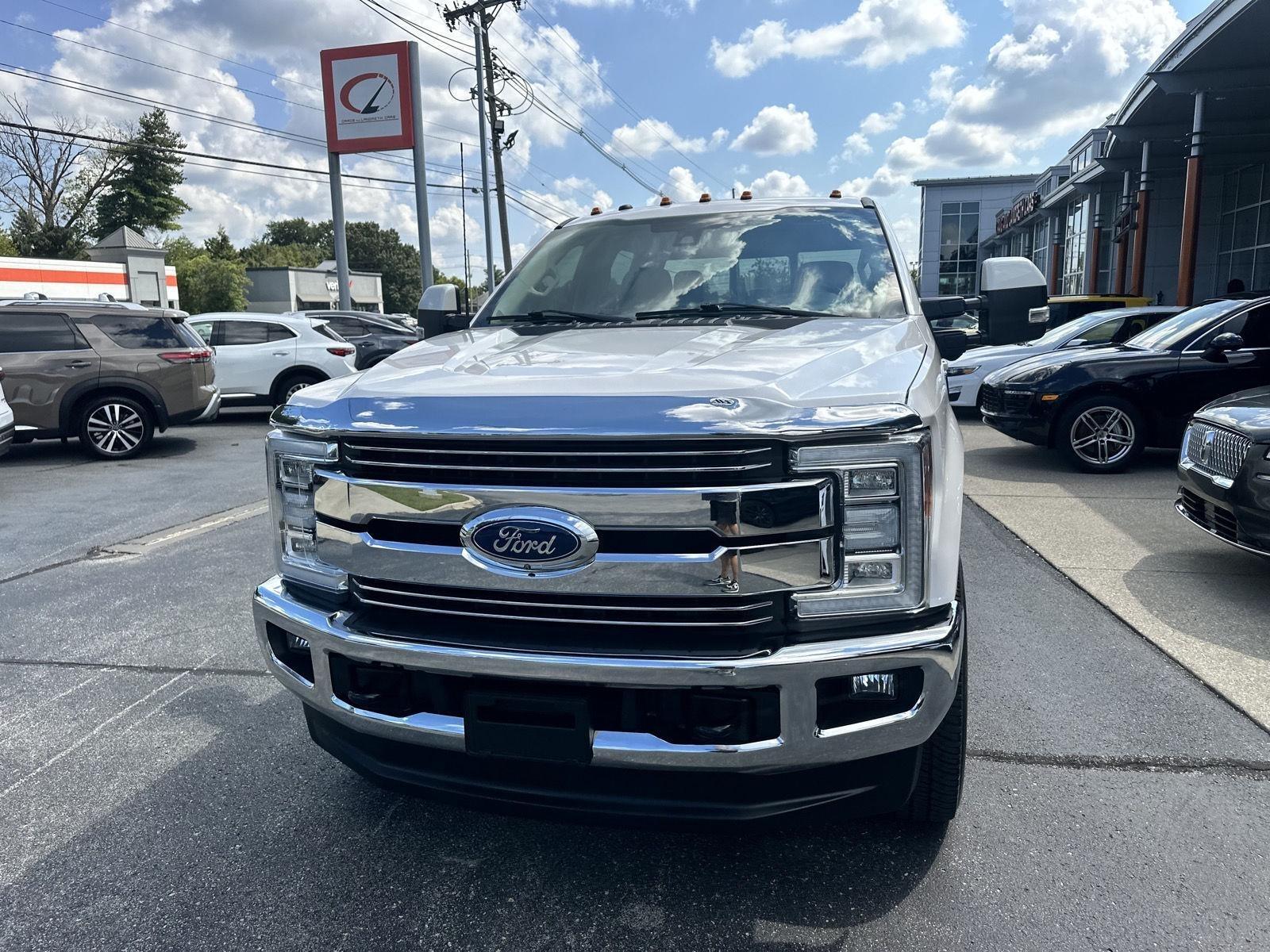 Ford F-250 SD Lariat Crew Cab 4WD 2018